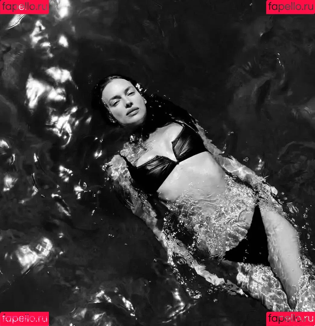 Irina Shayk / irinashayk / theirishayk Onlyfans Photo Gallery 