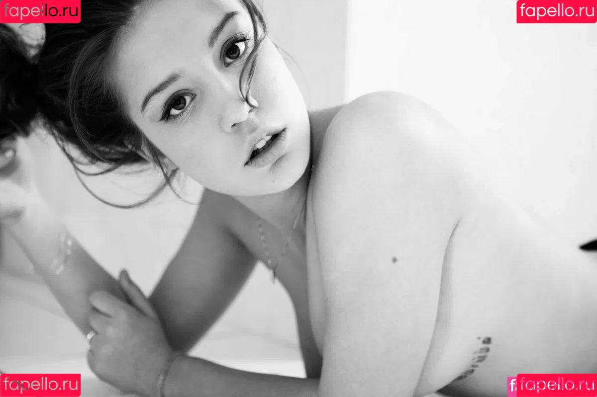 Adele Exarchopoulos / adeleexarchopoulos Onlyfans Photo Gallery 