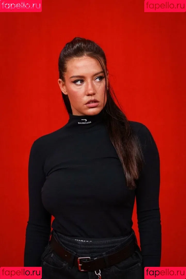 Adele Exarchopoulos / adeleexarchopoulos Onlyfans Photo Gallery 