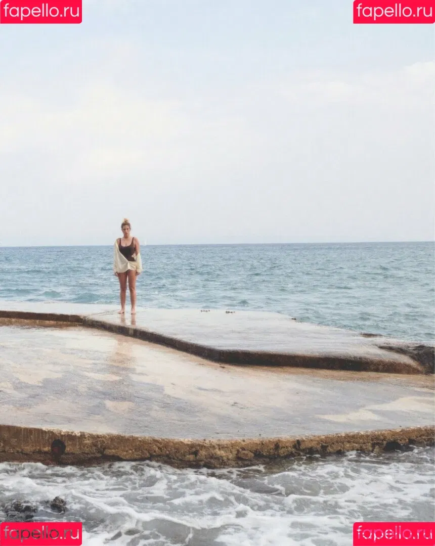 Adele Exarchopoulos / adeleexarchopoulos Onlyfans Photo Gallery 