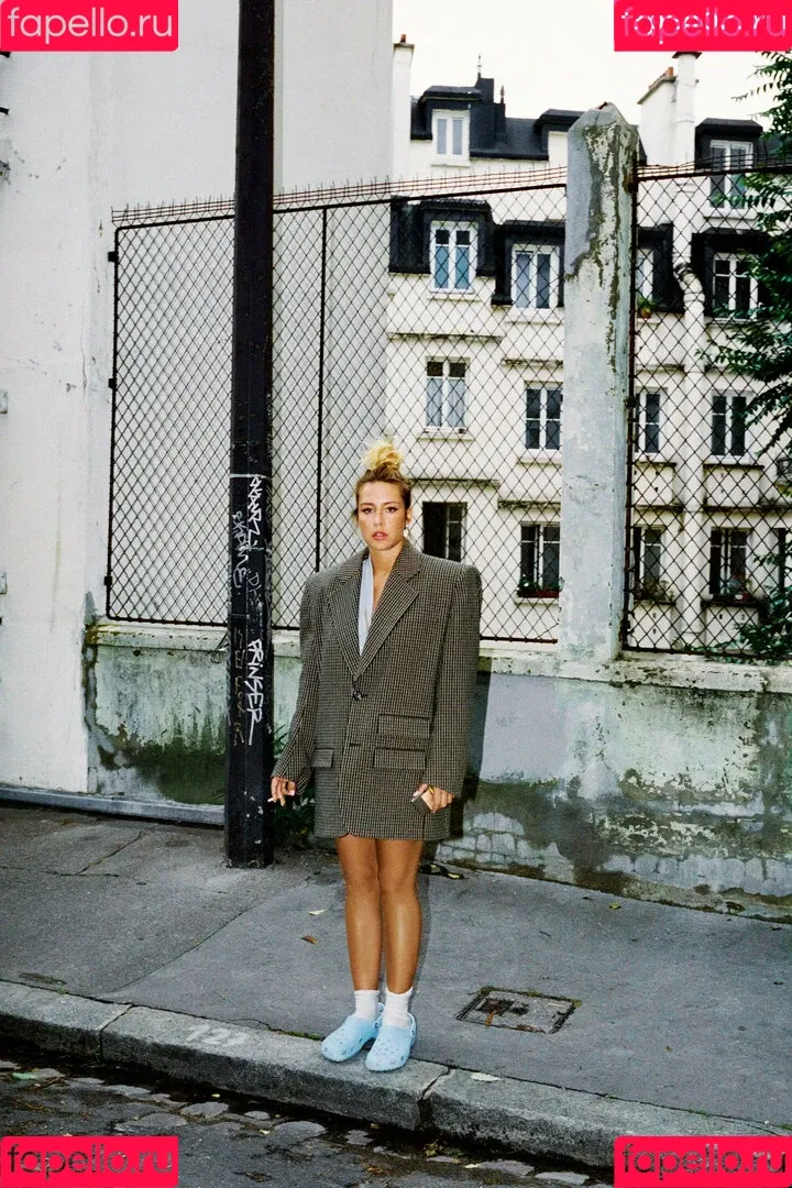 Adele Exarchopoulos / adeleexarchopoulos Onlyfans Photo Gallery 