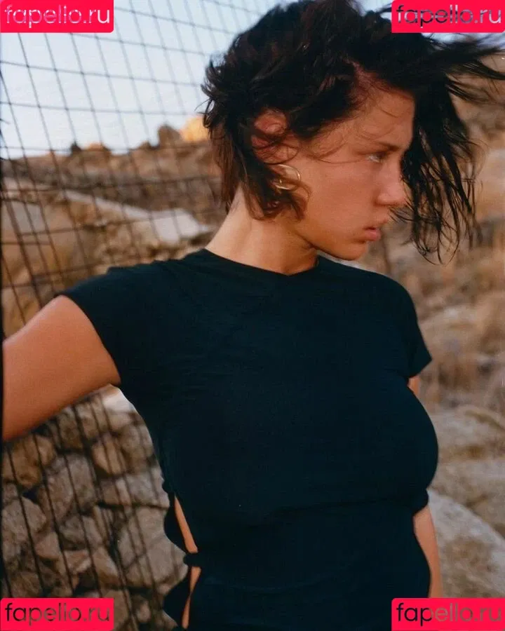 Adele Exarchopoulos / adeleexarchopoulos Onlyfans Photo Gallery 