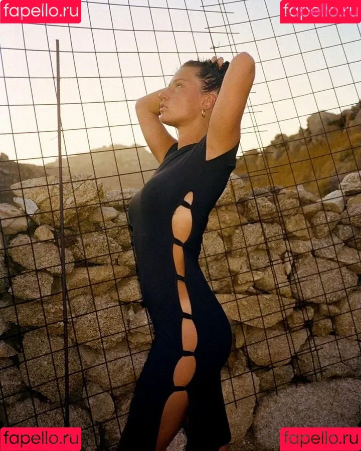 Adele Exarchopoulos / adeleexarchopoulos Onlyfans Photo Gallery 