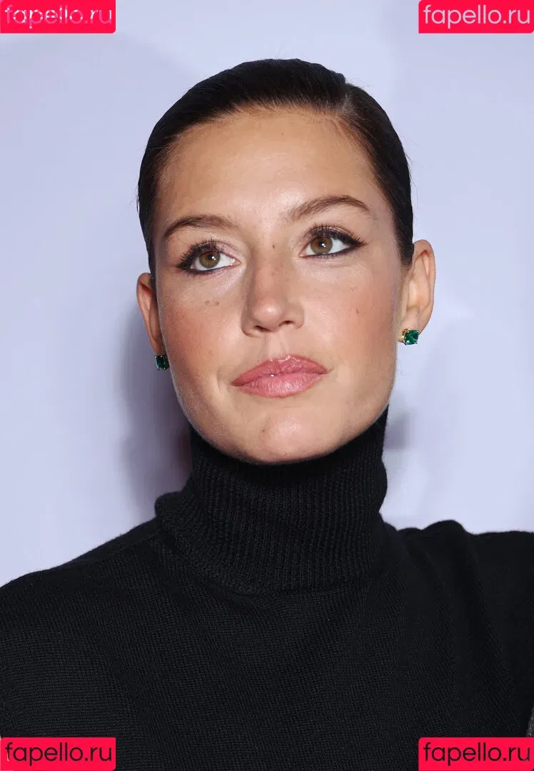 Adele Exarchopoulos / adeleexarchopoulos Onlyfans Photo Gallery 