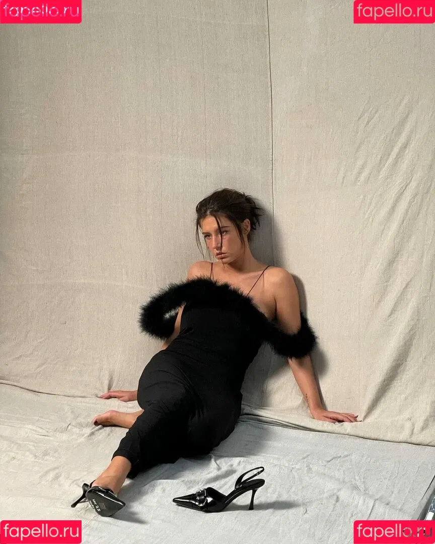 Adele Exarchopoulos / adeleexarchopoulos Onlyfans Photo Gallery 