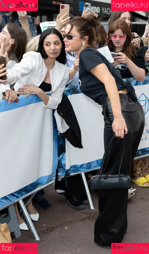 Adele Exarchopoulos / adeleexarchopoulos Onlyfans Photo Gallery 