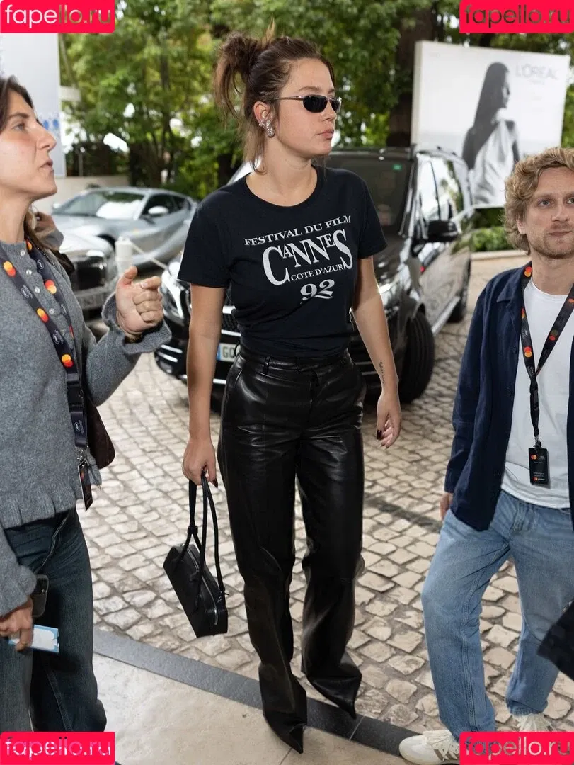 Adele Exarchopoulos / adeleexarchopoulos Onlyfans Photo Gallery 