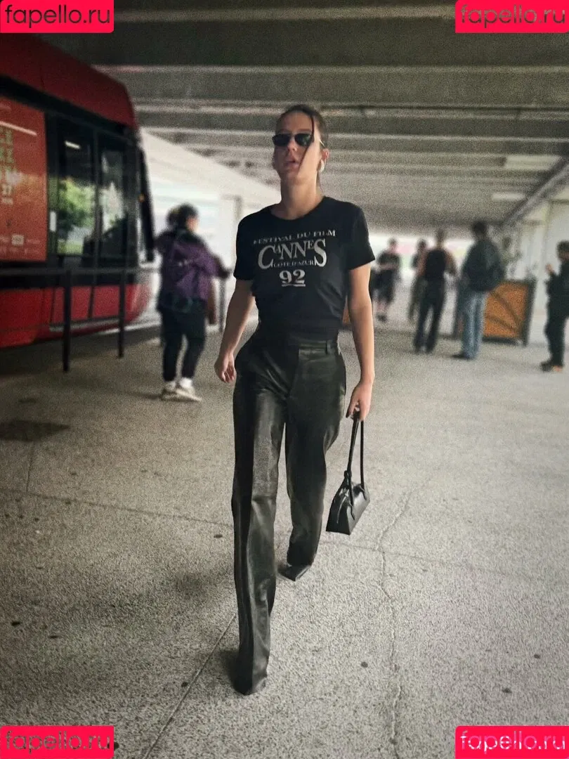 Adele Exarchopoulos / adeleexarchopoulos Onlyfans Photo Gallery 