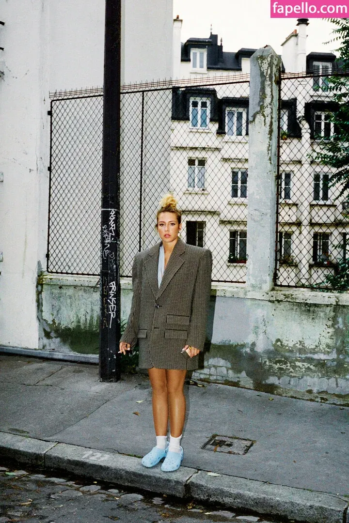 Adele Exarchopoulos / adeleexarchopoulos Onlyfans Photo Gallery 