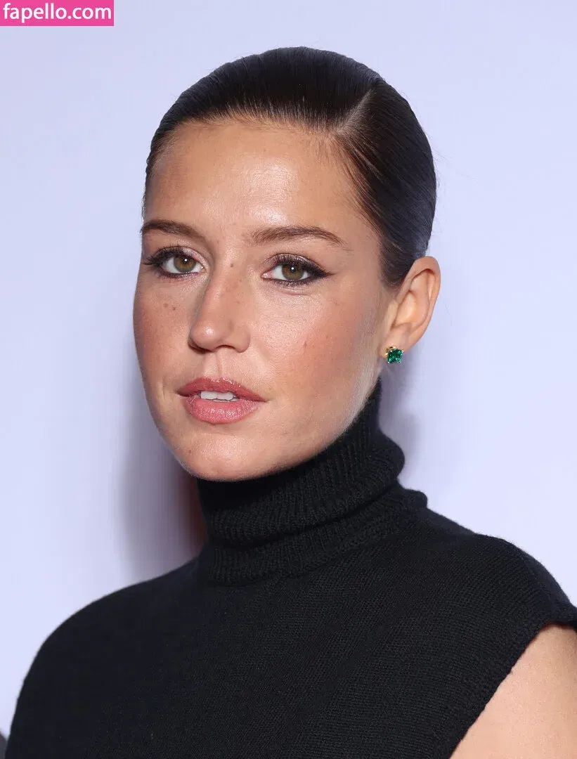 Adele Exarchopoulos / adeleexarchopoulos Onlyfans Photo Gallery 