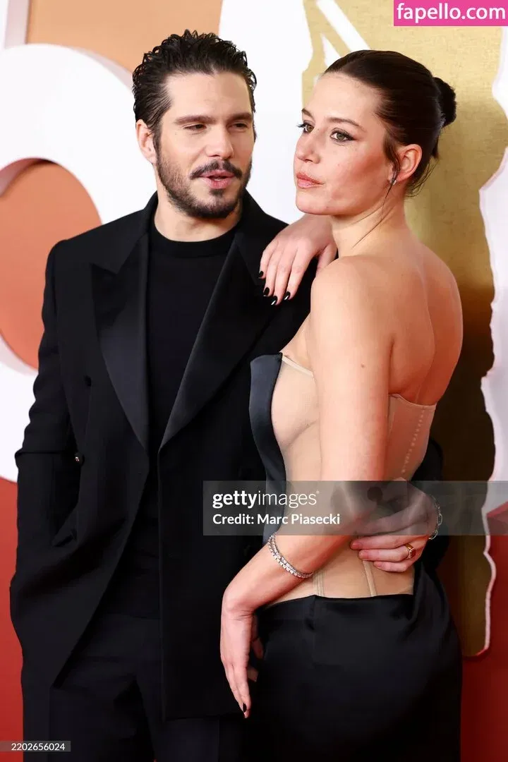 Adele Exarchopoulos / adeleexarchopoulos Onlyfans Photo Gallery 