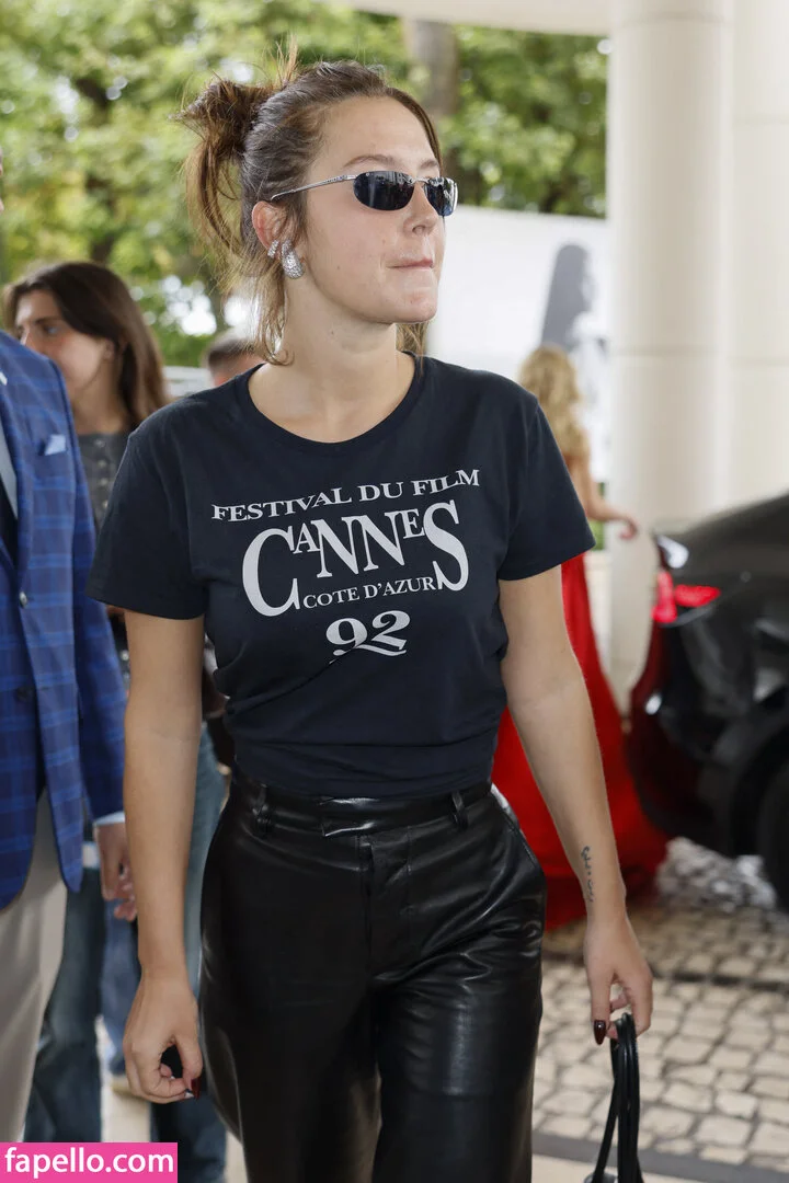 Adele Exarchopoulos / adeleexarchopoulos Onlyfans Photo Gallery 