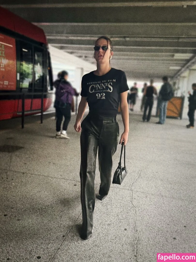 Adele Exarchopoulos / adeleexarchopoulos Onlyfans Photo Gallery 