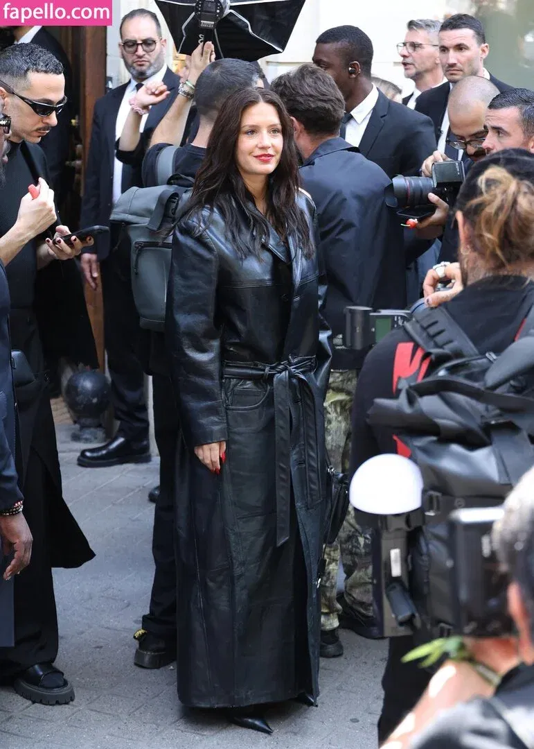 Adele Exarchopoulos / adeleexarchopoulos Onlyfans Photo Gallery 