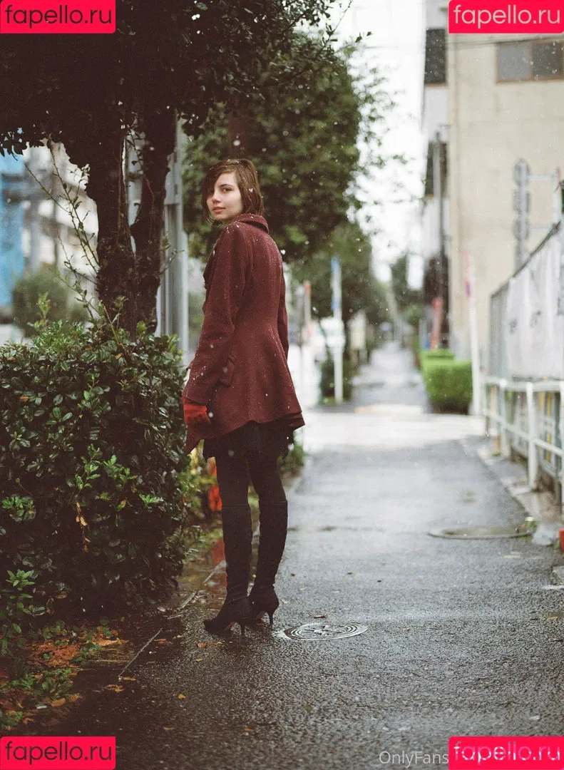 Liara Roux / liararoux Onlyfans Photo Gallery 