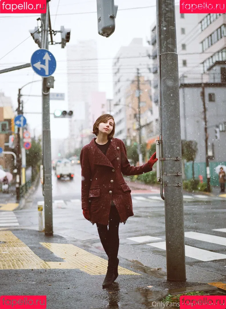 Liara Roux / liararoux Onlyfans Photo Gallery 