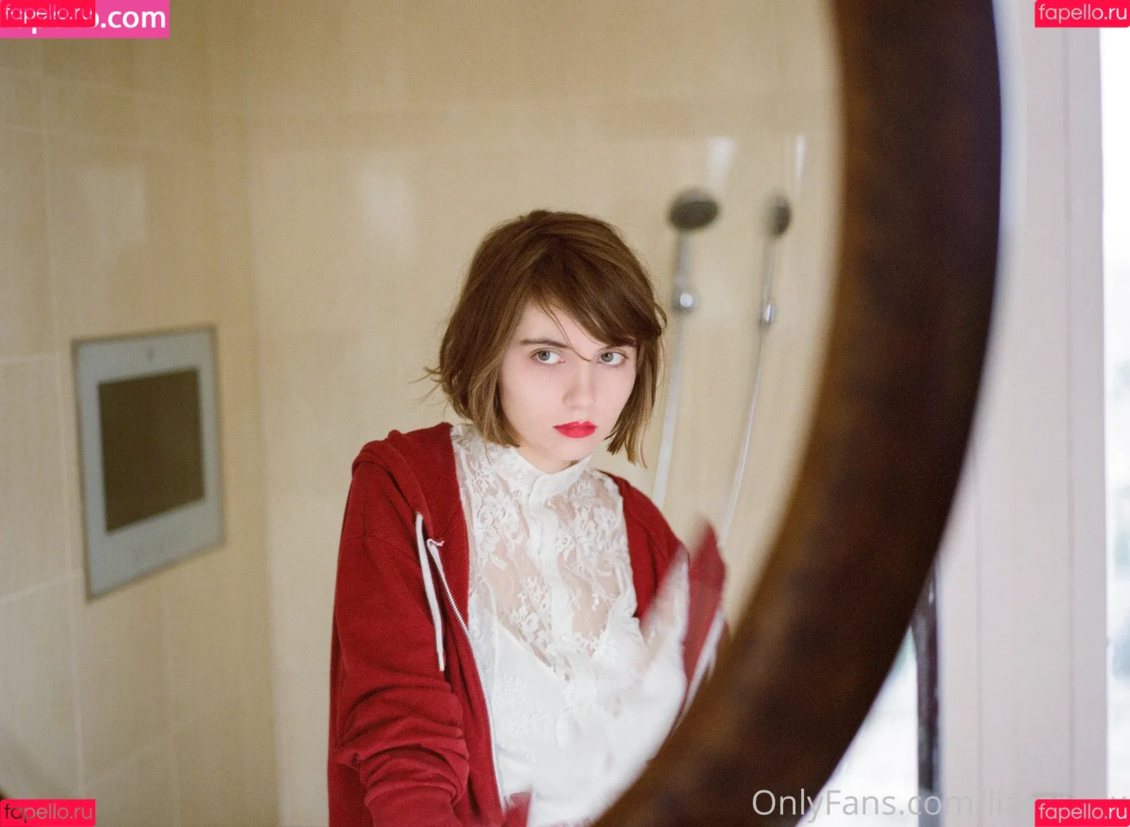 Liara Roux / liararoux Onlyfans Photo Gallery 