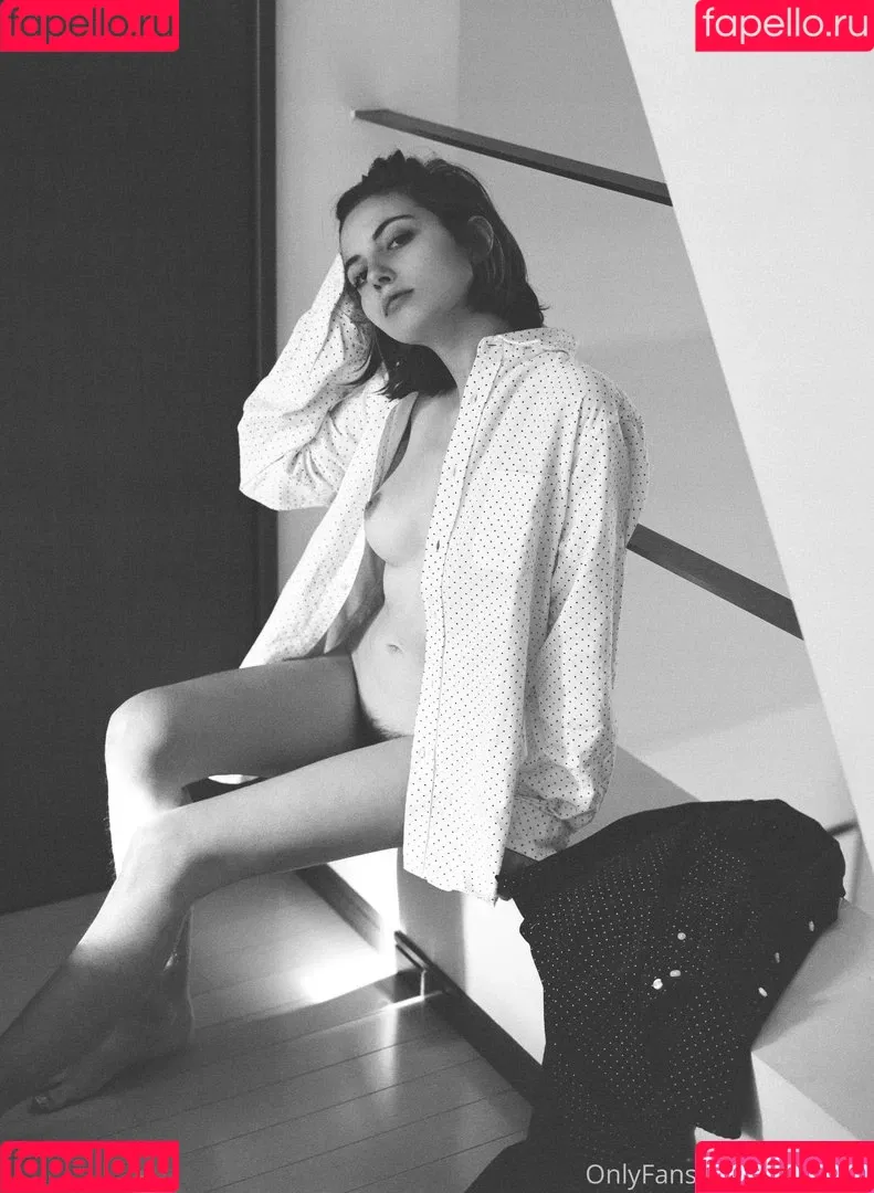 Liara Roux / liararoux Onlyfans Photo Gallery 