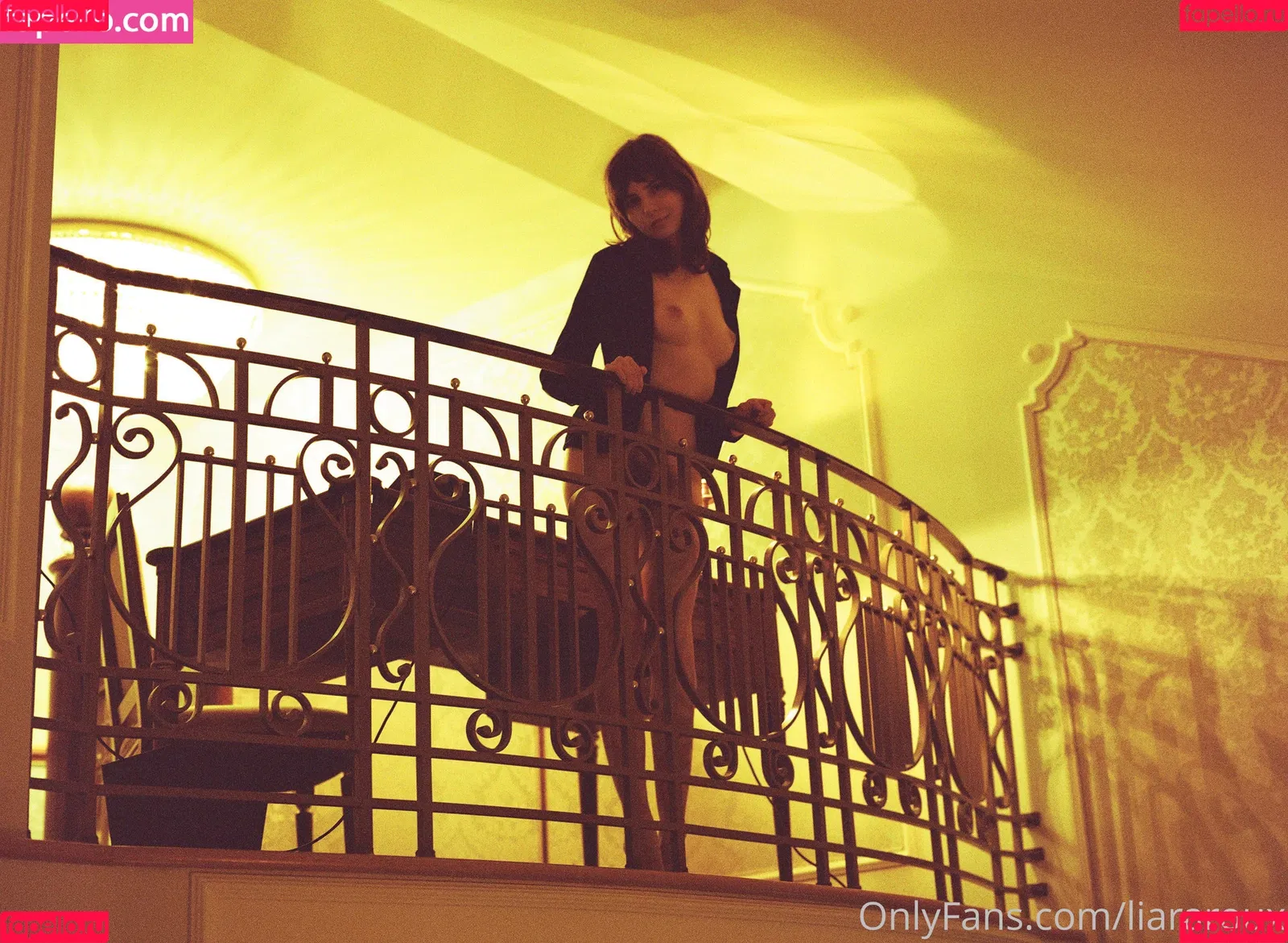 Liara Roux / liararoux Onlyfans Photo Gallery 