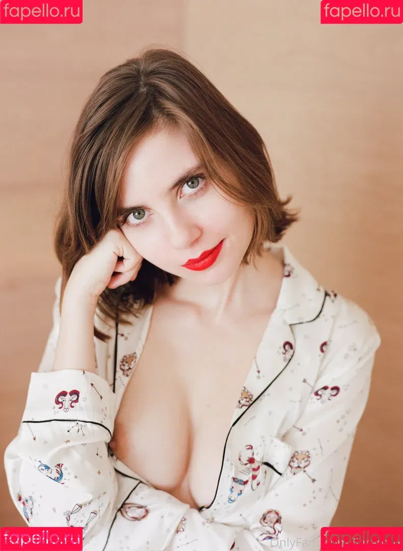 Liara Roux / liararoux Onlyfans Photo Gallery 