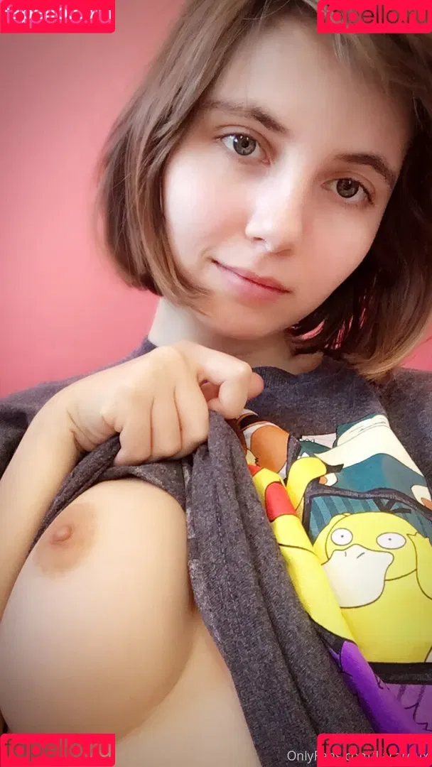 Liara Roux / liararoux Onlyfans Photo Gallery 