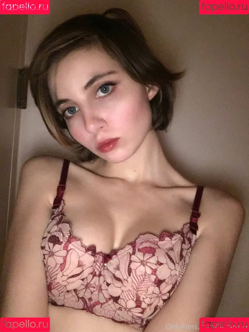 Liara Roux / liararoux Onlyfans Photo Gallery 