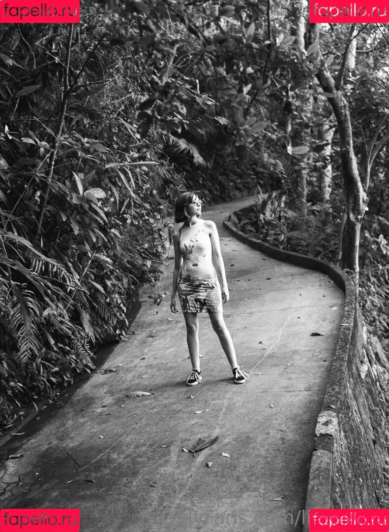 Liara Roux / liararoux Onlyfans Photo Gallery 