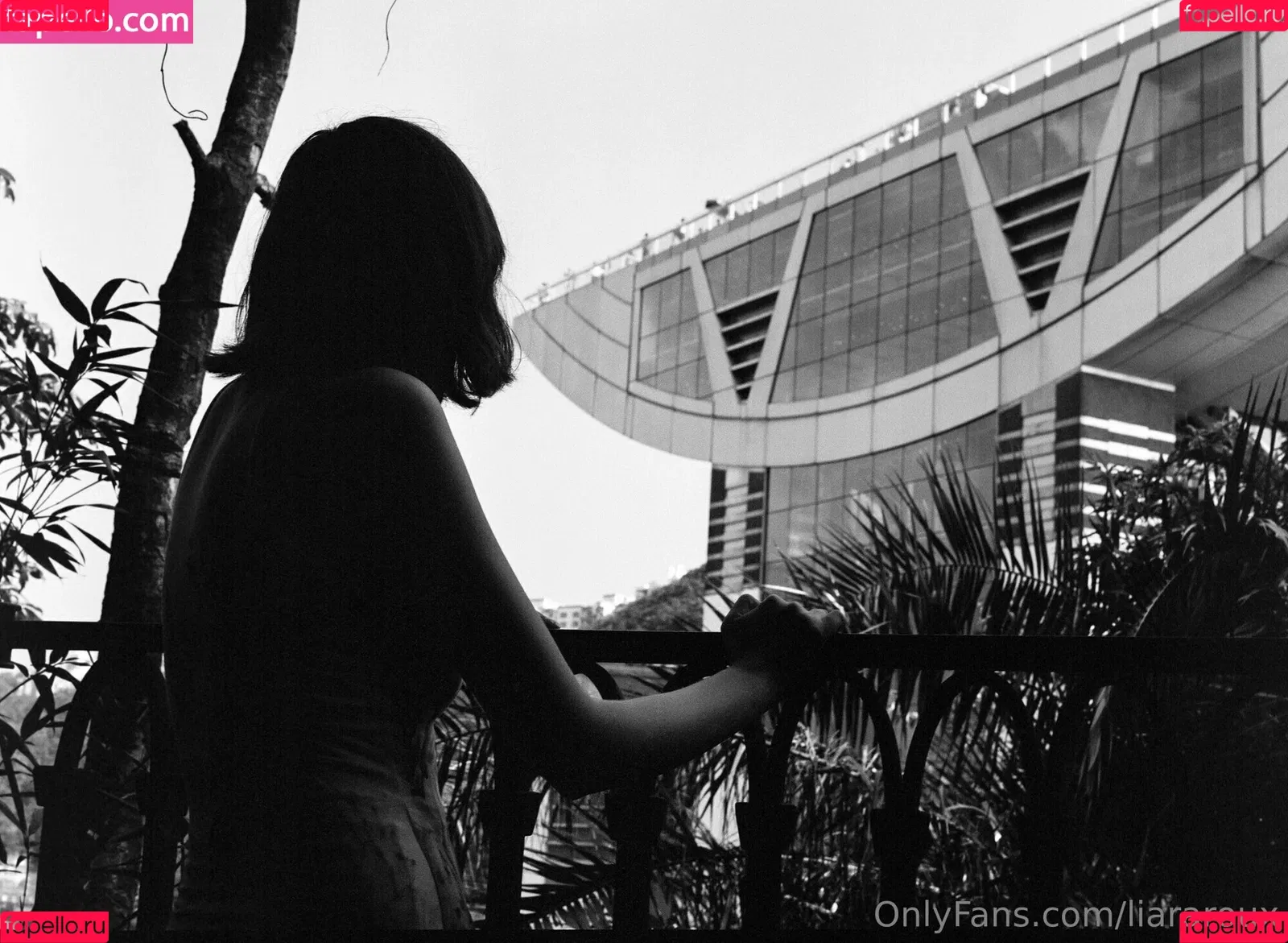 Liara Roux / liararoux Onlyfans Photo Gallery 