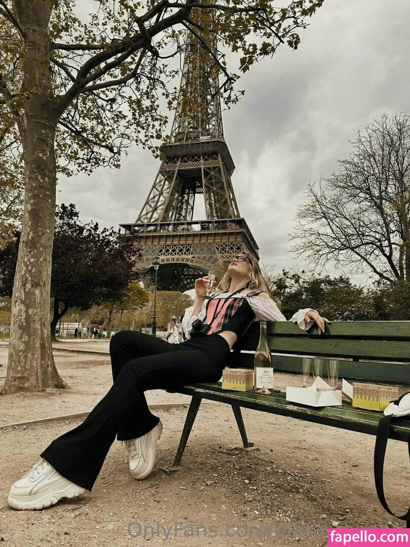 elara_moonq / elaramoonllc Onlyfans Photo Gallery 