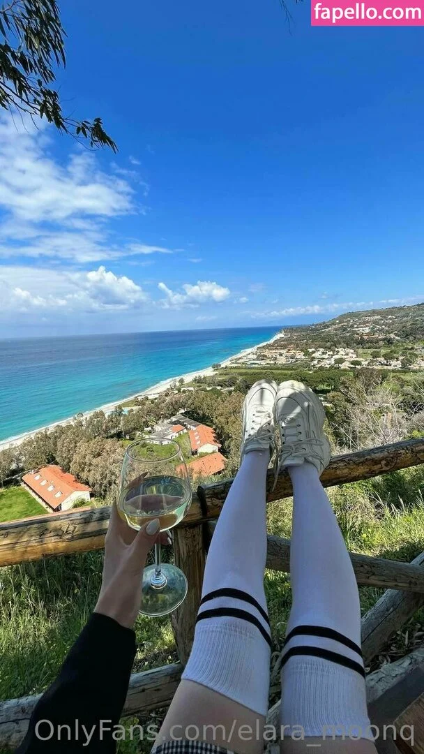 elara_moonq / elaramoonllc Onlyfans Photo Gallery 