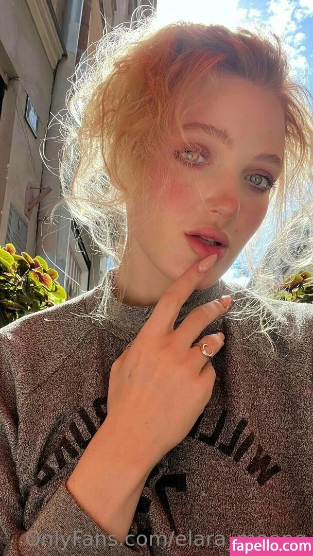 elara_moonq / elaramoonllc Onlyfans Photo Gallery 