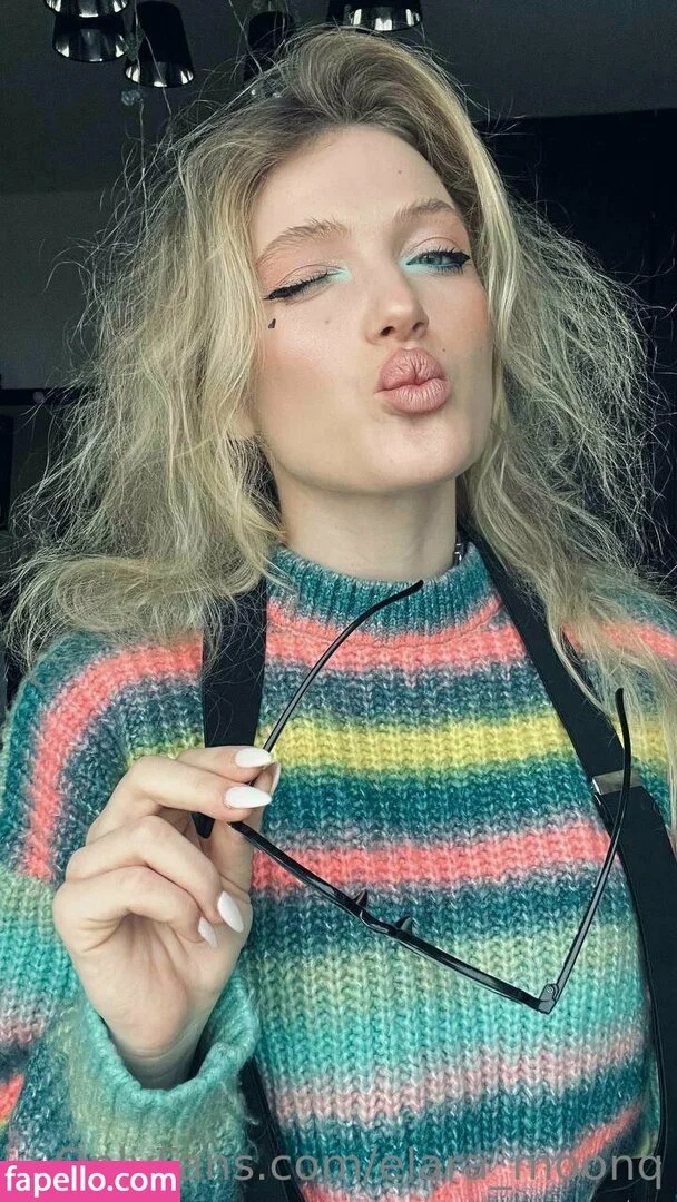 elara_moonq / elaramoonllc Onlyfans Photo Gallery 