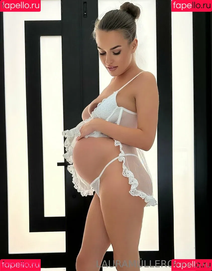 Laura Müller / lauramuellerofficial Onlyfans Photo Gallery 