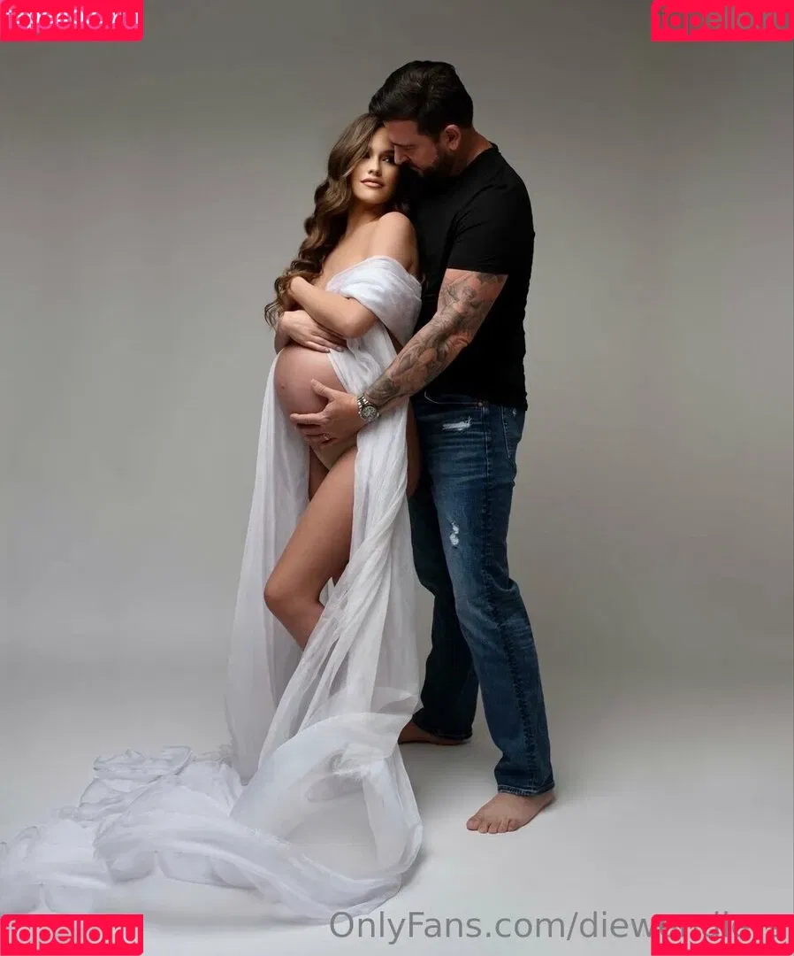 Laura Müller / lauramuellerofficial Onlyfans Photo Gallery 