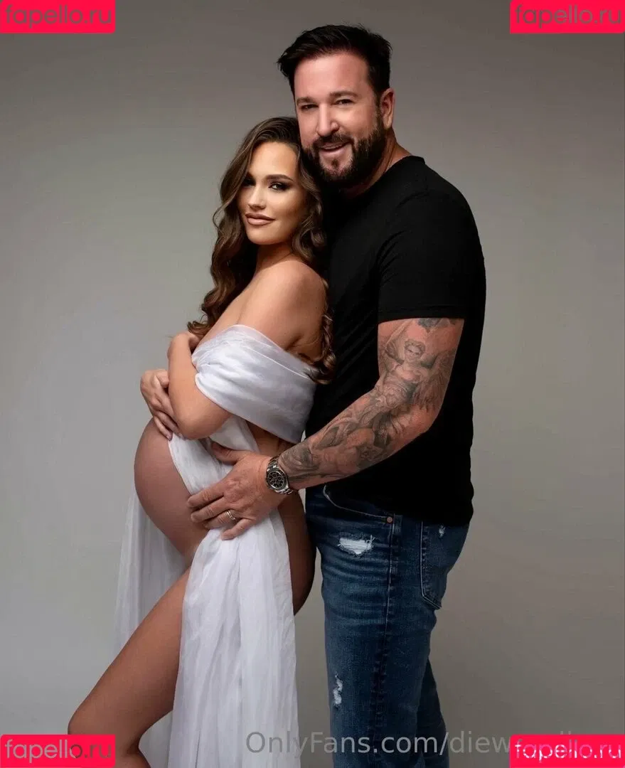 Laura Müller / lauramuellerofficial Onlyfans Photo Gallery 