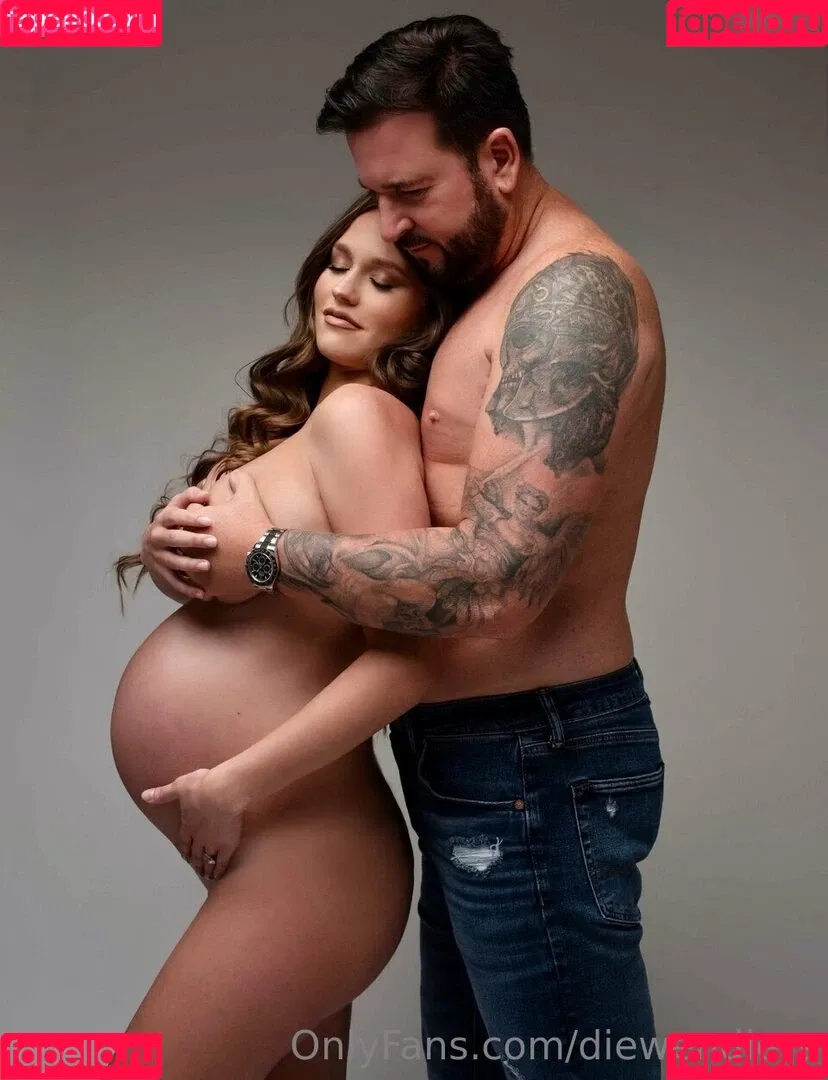 Laura Müller / lauramuellerofficial Onlyfans Photo Gallery 