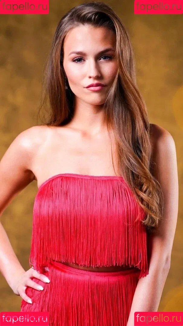 Laura Müller / lauramuellerofficial Onlyfans Photo Gallery 