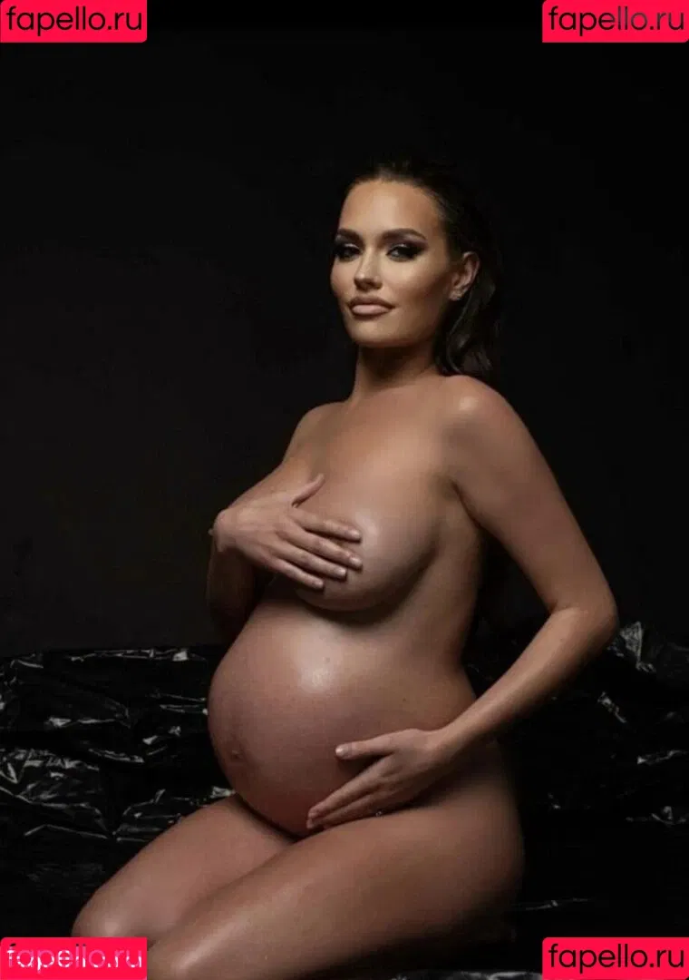 Laura Müller / lauramuellerofficial Onlyfans Photo Gallery 