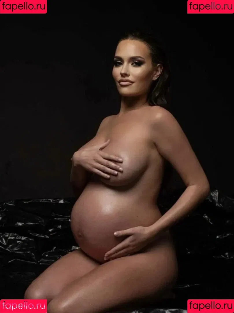 Laura Müller / lauramuellerofficial Onlyfans Photo Gallery 