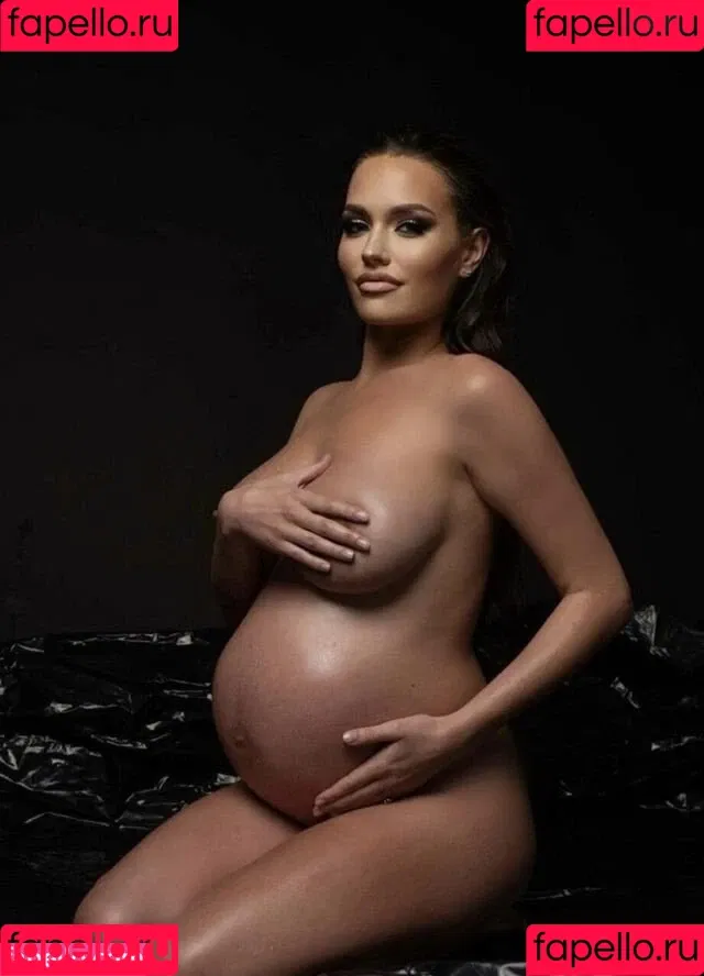 Laura Müller / lauramuellerofficial Onlyfans Photo Gallery 