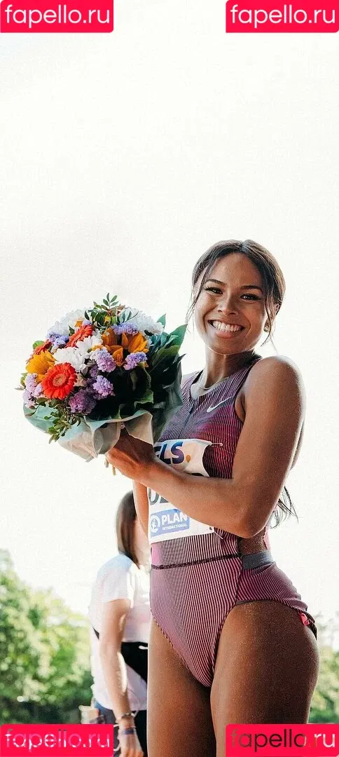 Laura Müller / lauramuellerofficial Onlyfans Photo Gallery 