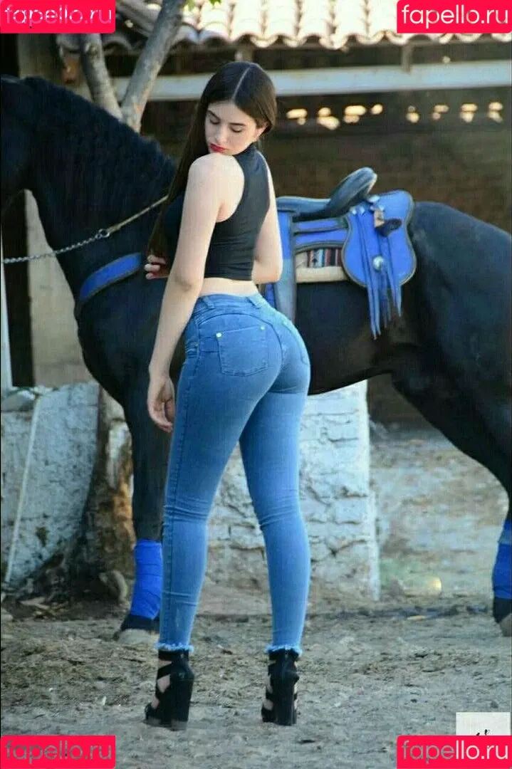 Leslie Pecas Onlyfans Photo Gallery 