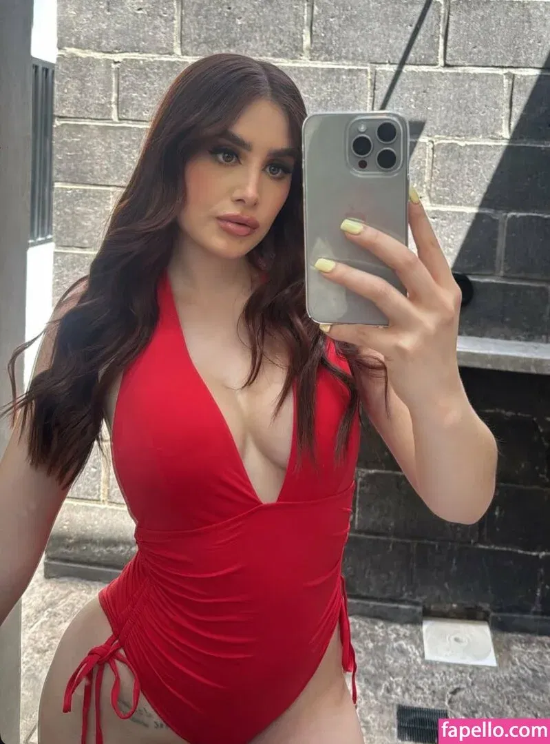 Leslie Pecas Onlyfans Photo Gallery 