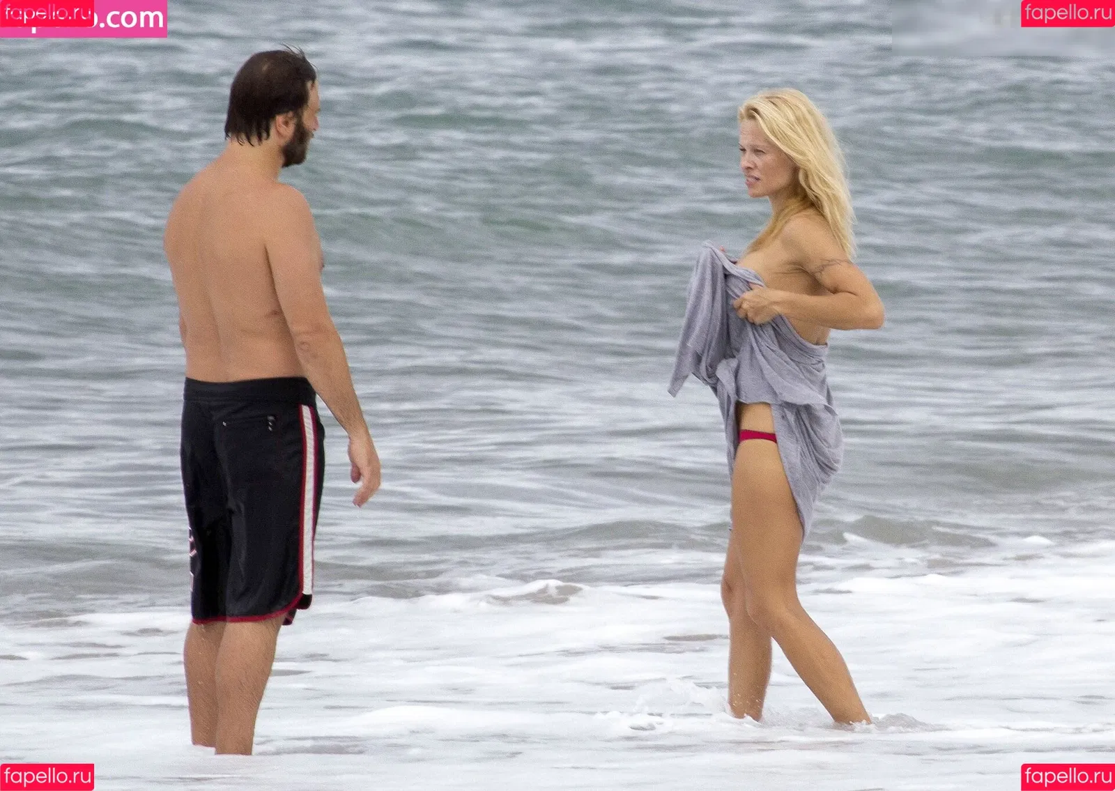 Pamela Anderson / mepamelaanderson / pamelaanderson Onlyfans Photo Gallery 