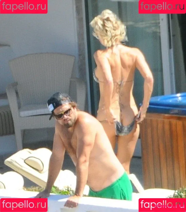 Pamela Anderson / mepamelaanderson / pamelaanderson Onlyfans Photo Gallery 
