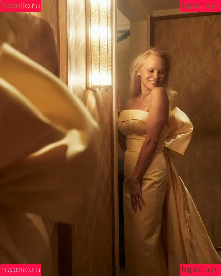 Pamela Anderson / mepamelaanderson / pamelaanderson Onlyfans Photo Gallery 