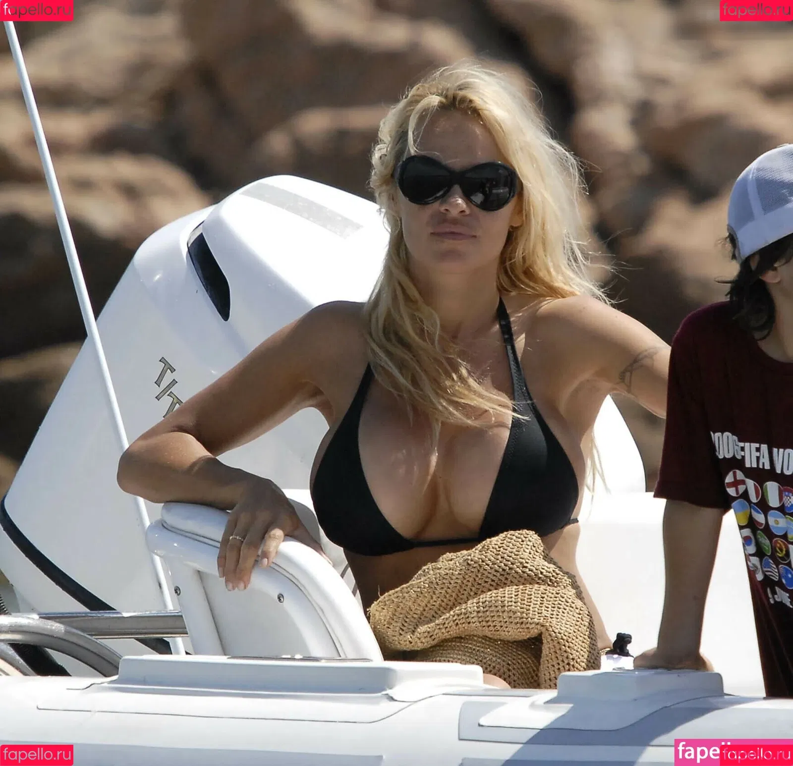 Pamela Anderson / mepamelaanderson / pamelaanderson Onlyfans Photo Gallery 