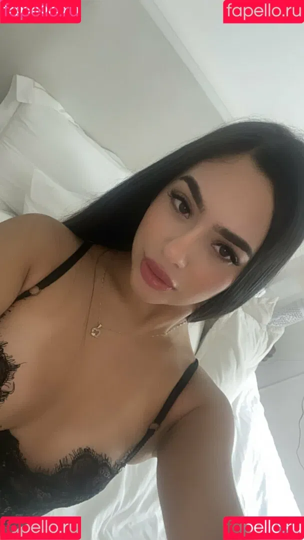 emsexylips / emskorup Onlyfans Photo Gallery 