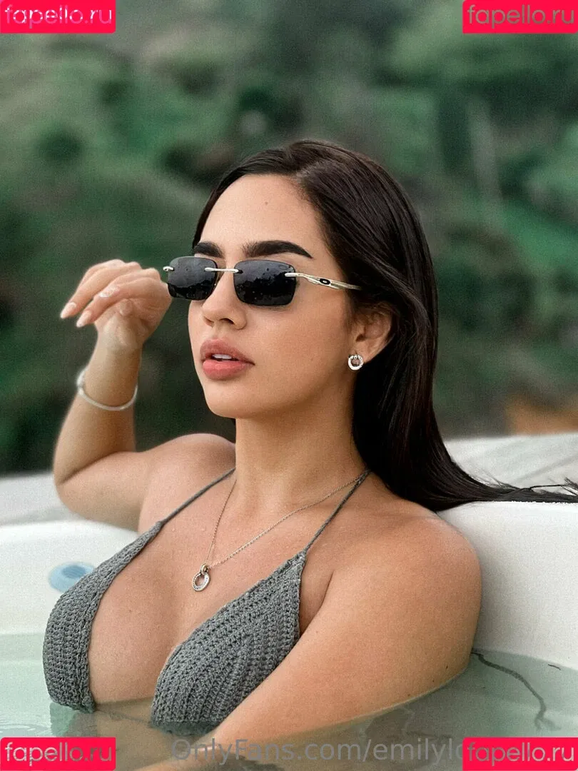 emsexylips / emskorup Onlyfans Photo Gallery 