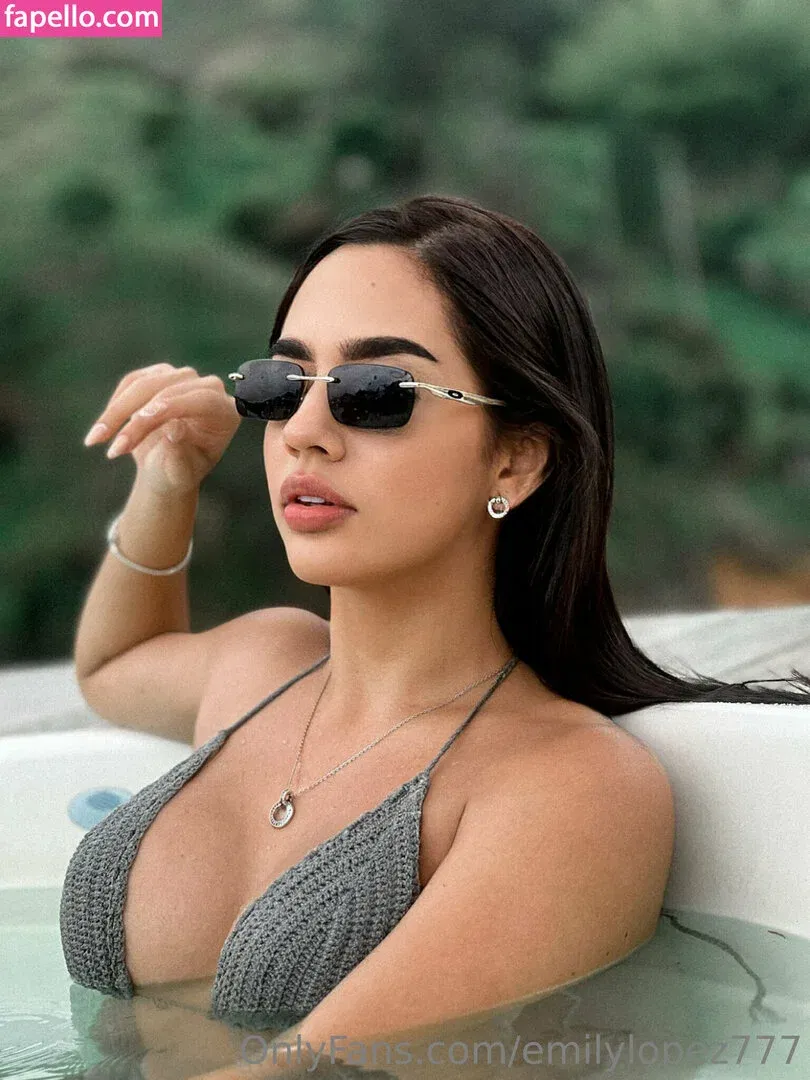 emsexylips / emskorup Onlyfans Photo Gallery 